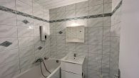 Renovierte 3,5-Zimmer Etagenwohnung in zentraler Lage von Salzburg Aigen - Badezimmer