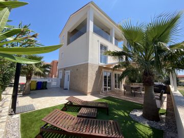 Moderne Luxuriöse Designer-Villa Mit Meerblick In Unmittelbarer Meeresnähe Von Pošesi Bei Medulin, 52100 Medulin (Kroatien), Villa